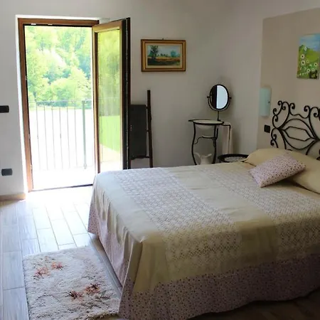 2 Bedrooms With Garden At *