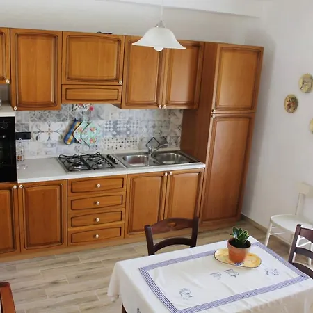 2 Bedrooms With Garden At